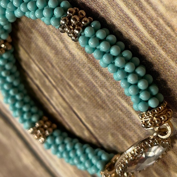 Clear Stone Beaded Elastic Bracelet - Picture 3 of 4